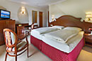 Double room with balcony at the Hotel Berner in Zell am See.